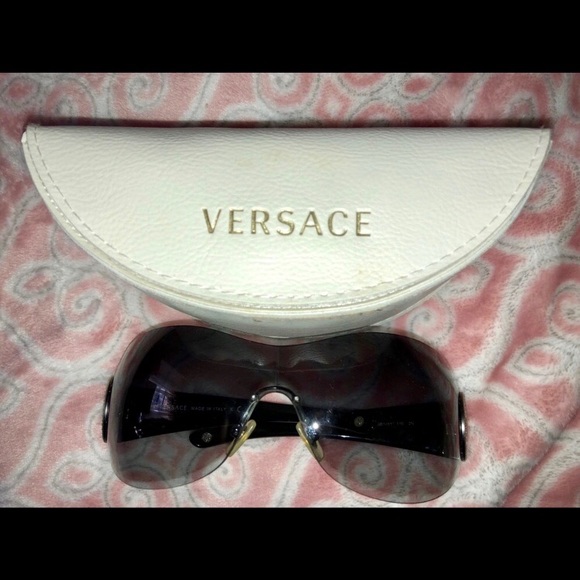 Versace Other - RARE! Versace 4162B Frameless Sunglasses Versace Other - RARE! Versace 4162B Frameless Sunglasses